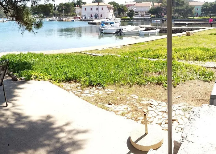 By The Sea Ilovik, Losinj - 12275 *